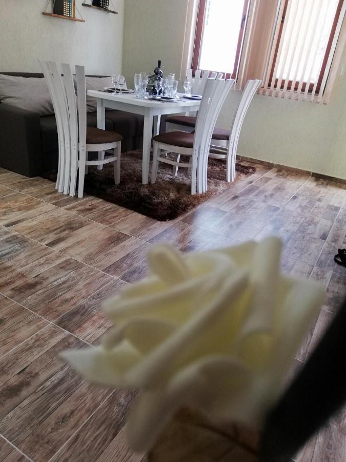 Petrov Apartment Tryavna Luaran gambar
